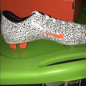 Cristiano Ronaldo women size 6 cleats